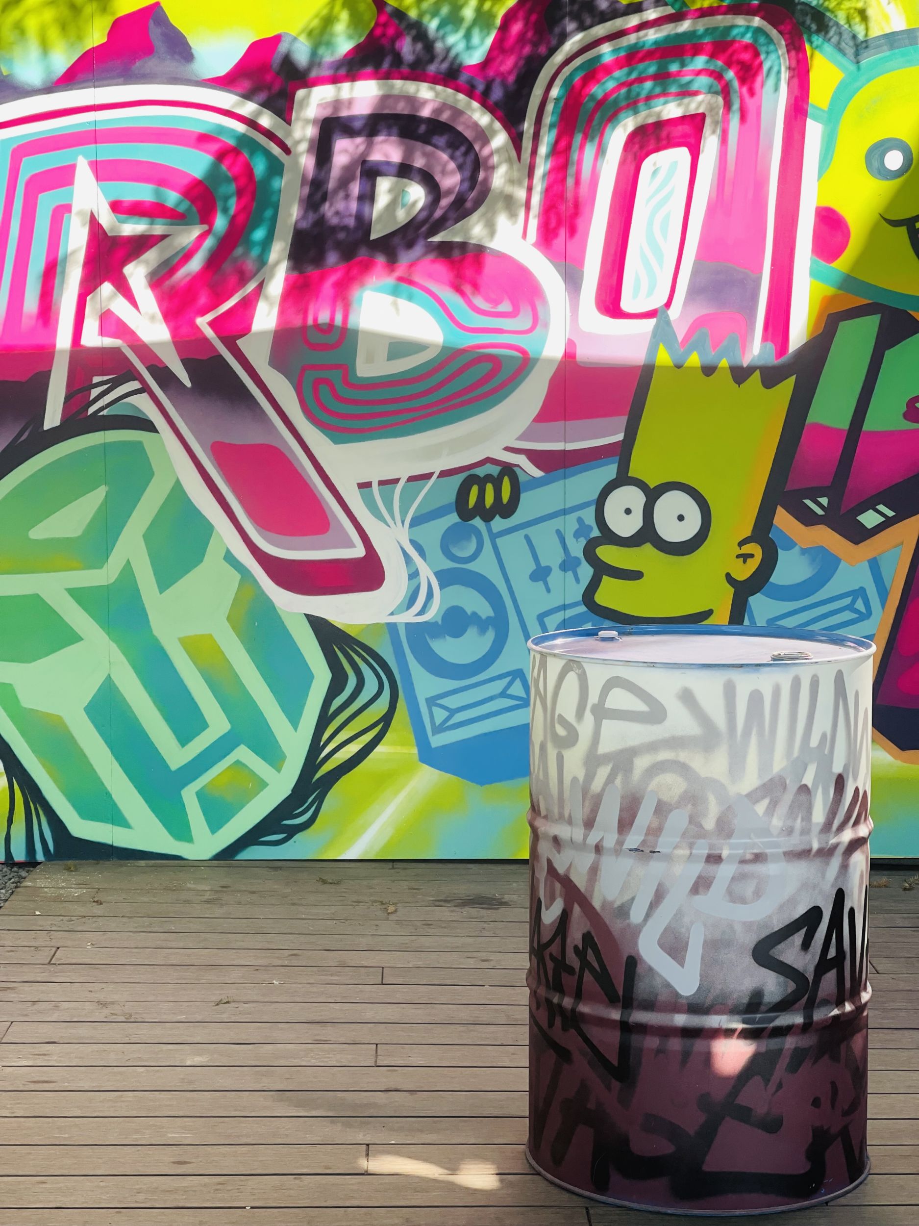 Graffiti wand