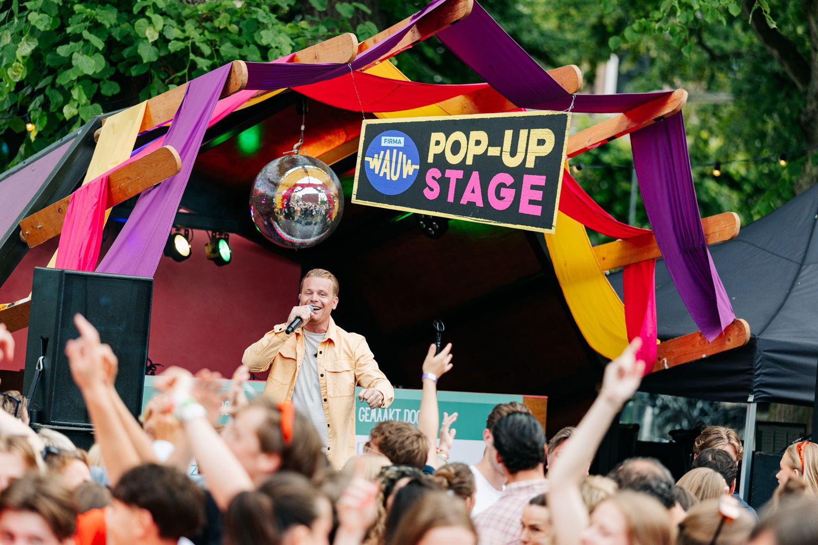 Pop-up Stage