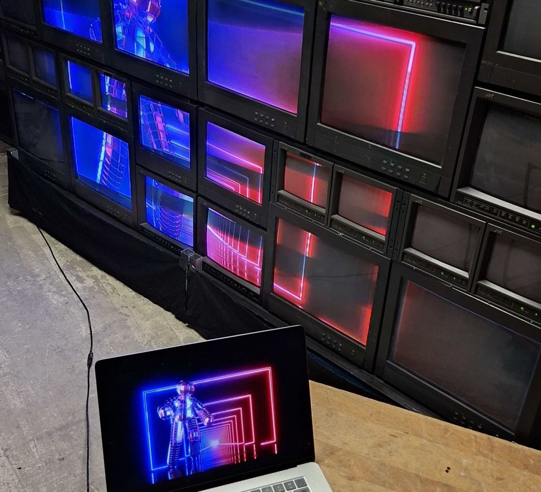 vintage Crt videowall