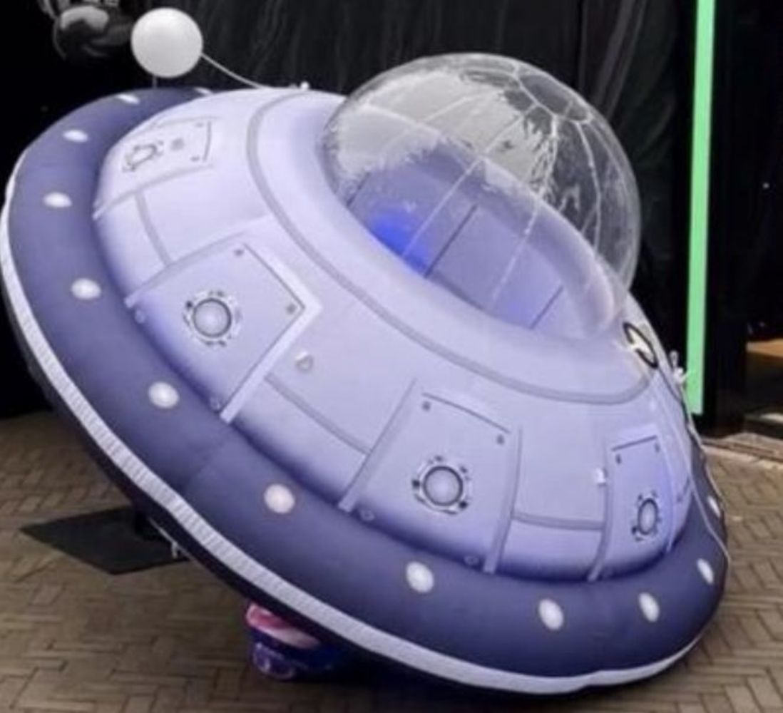 UFO Opblaasbaar